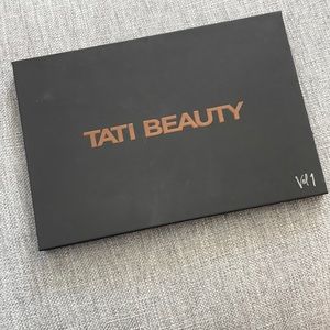 Tati Beauty Vol 1 Eyeshadow Palette - Multicolor
